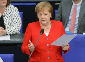 Bundeskanzlerin Angela Merkel im Bundestag