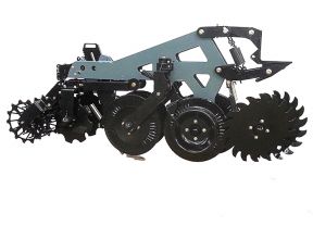 Land Luvr Strip Till Reaper 2, Renegade und die Raptor-Modelle Agritechnica 2015